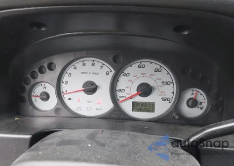 2004 Ford Escape Xls z USA, uszkodzony, nr VIN 1FMYU92104DA07171